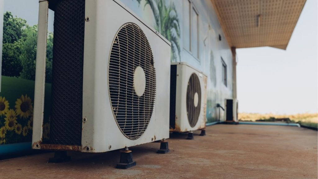 How to Tell if Air Conditioner Compressor Is Working