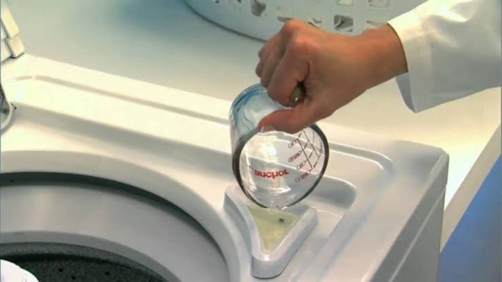 How to Use Bleach in Washing Machine Top Load