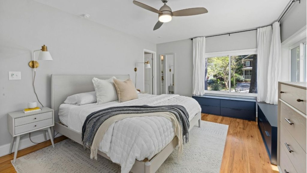 How to Use Ceiling Fan in Summer