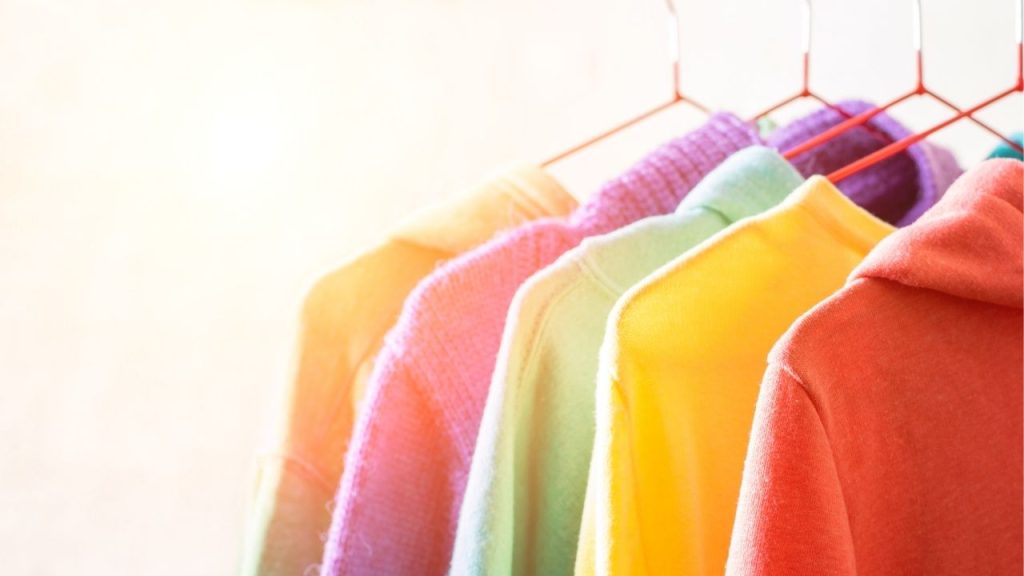 How to Wash Colored Clothes in Washing Machine