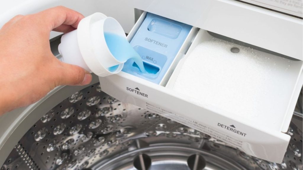 How to Put Fabric Softener in Washing Machine