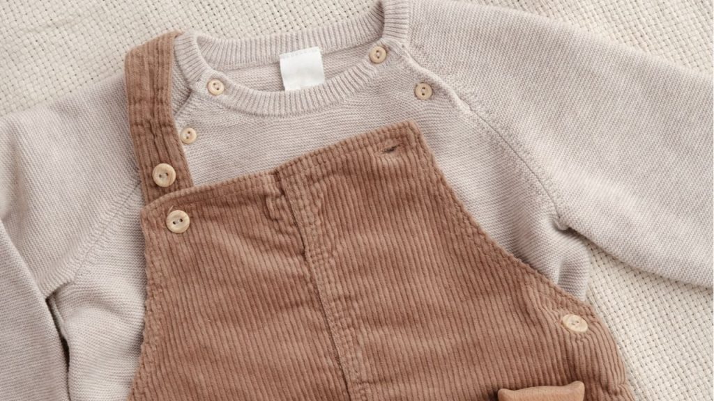 How to Wash Poop Out of Clothes in Washing Machine