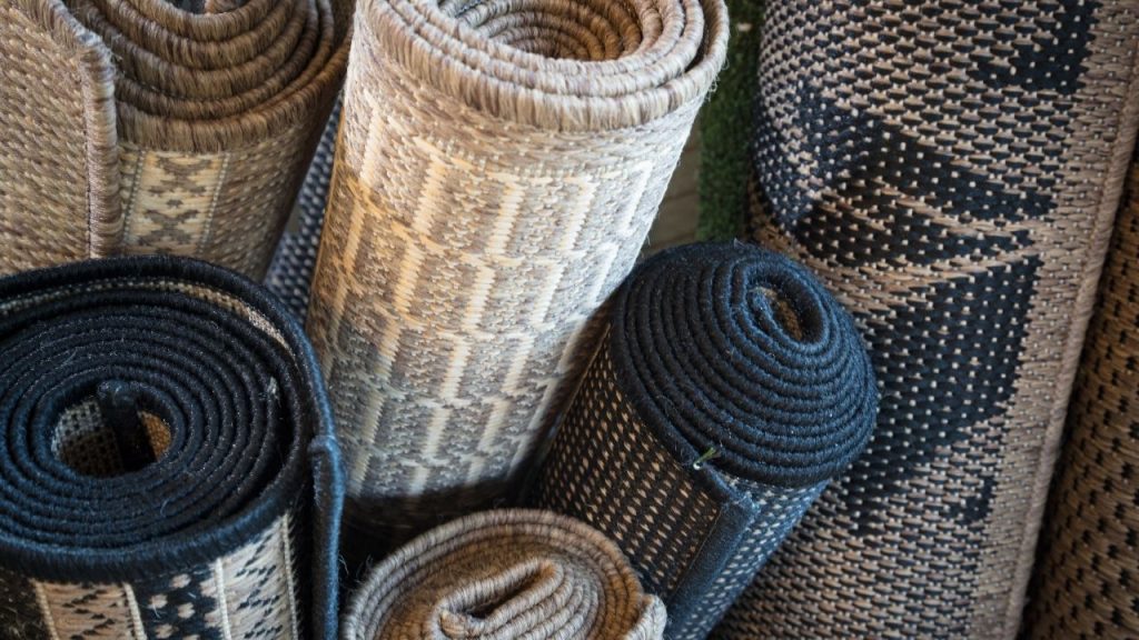 How to Wash Rubber Backed Rugs in Washing Machine