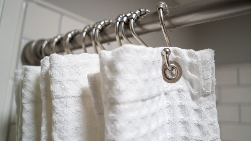 How to Wash Shower Curtain in Washing Machine