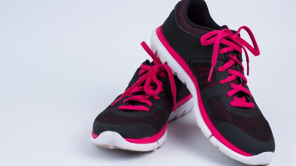 How to Wash Tennis Shoes in the Washer Machine