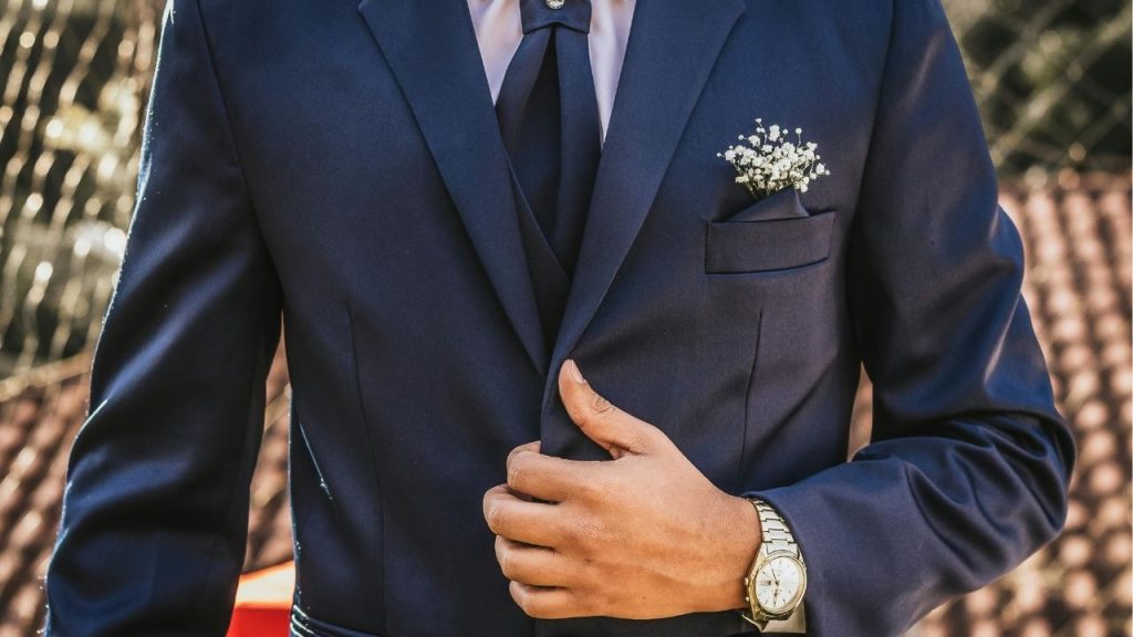 How to Wash a Machine Washable Suit
